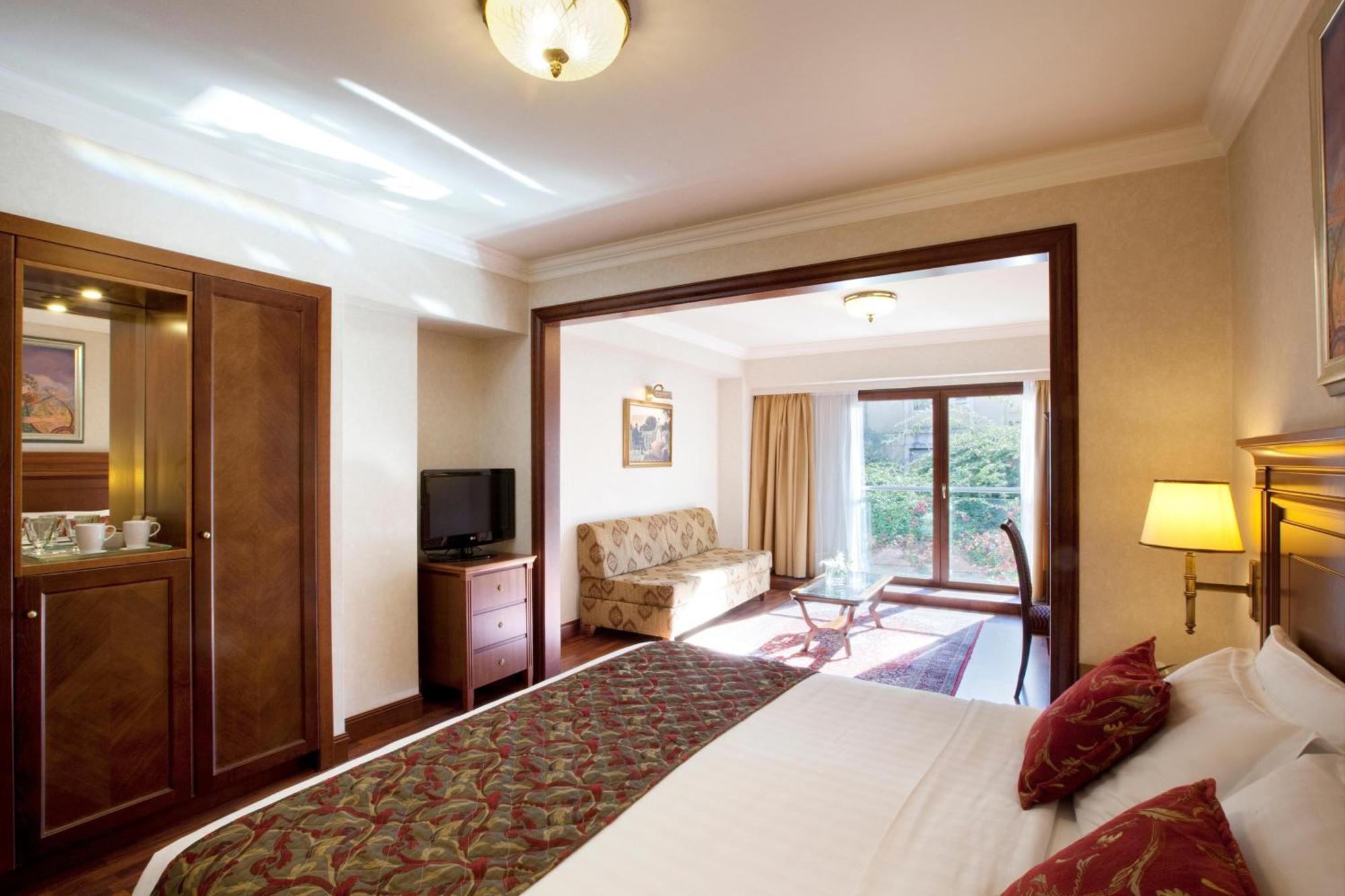 일렉트라 팰리스 아테네 호텔 외부 사진 A suite at the hotel